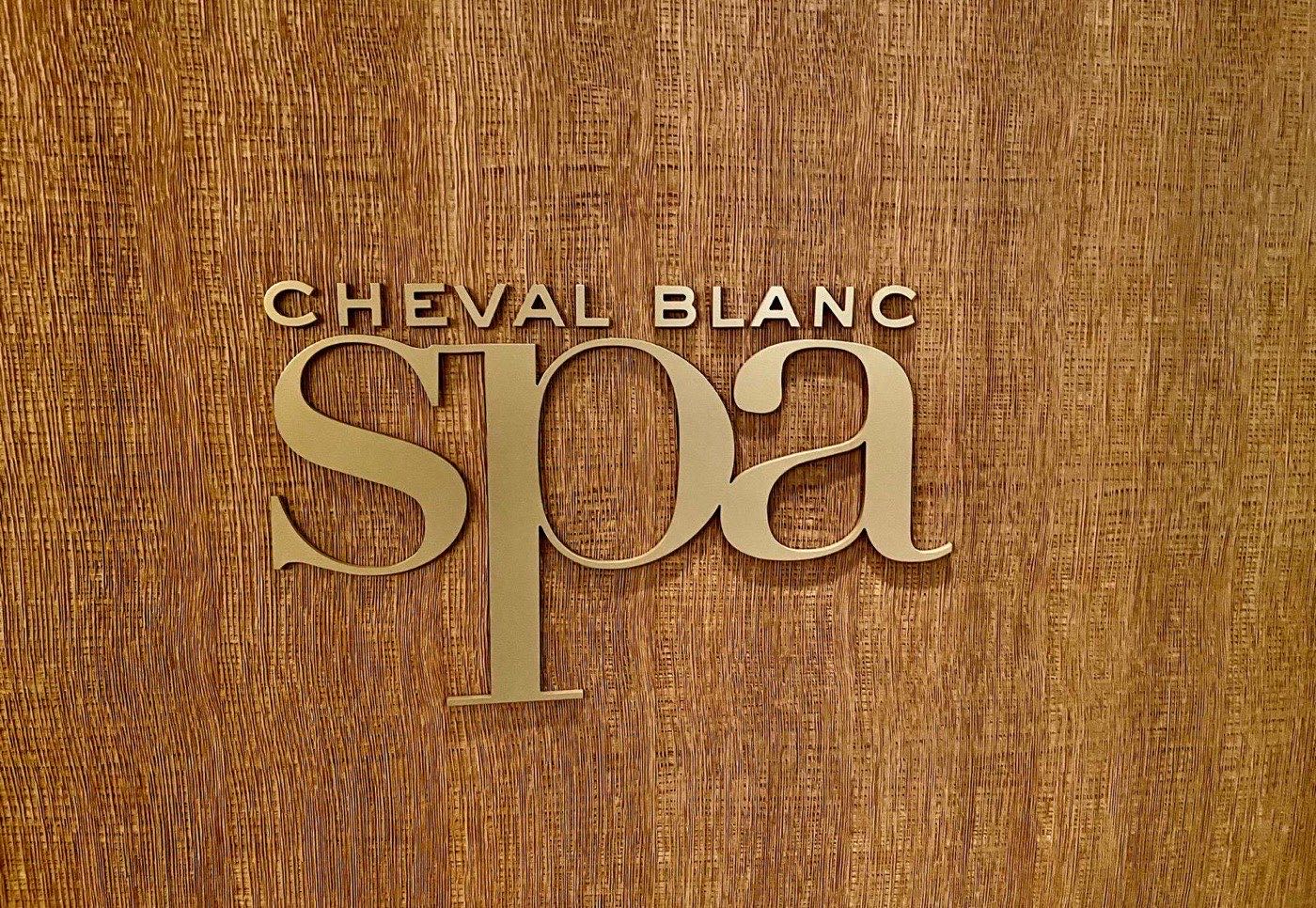 Enseigne du spa Cheval Blanc