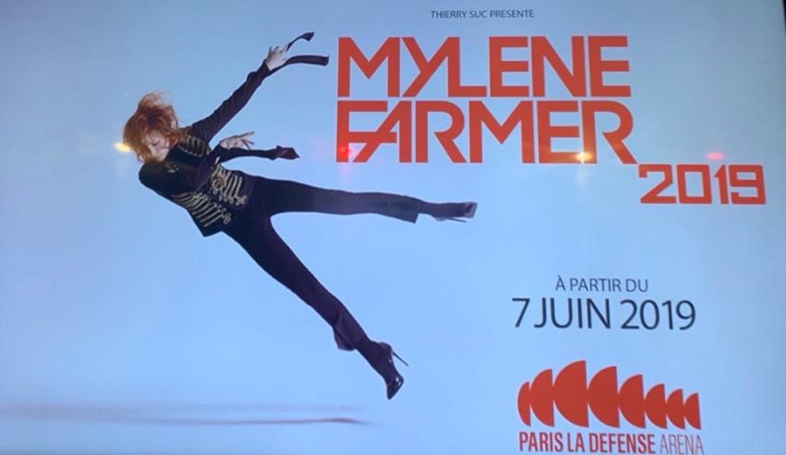 Affiche de la tournée 2019 de Mylène Farmer à Paris La Défense Arena